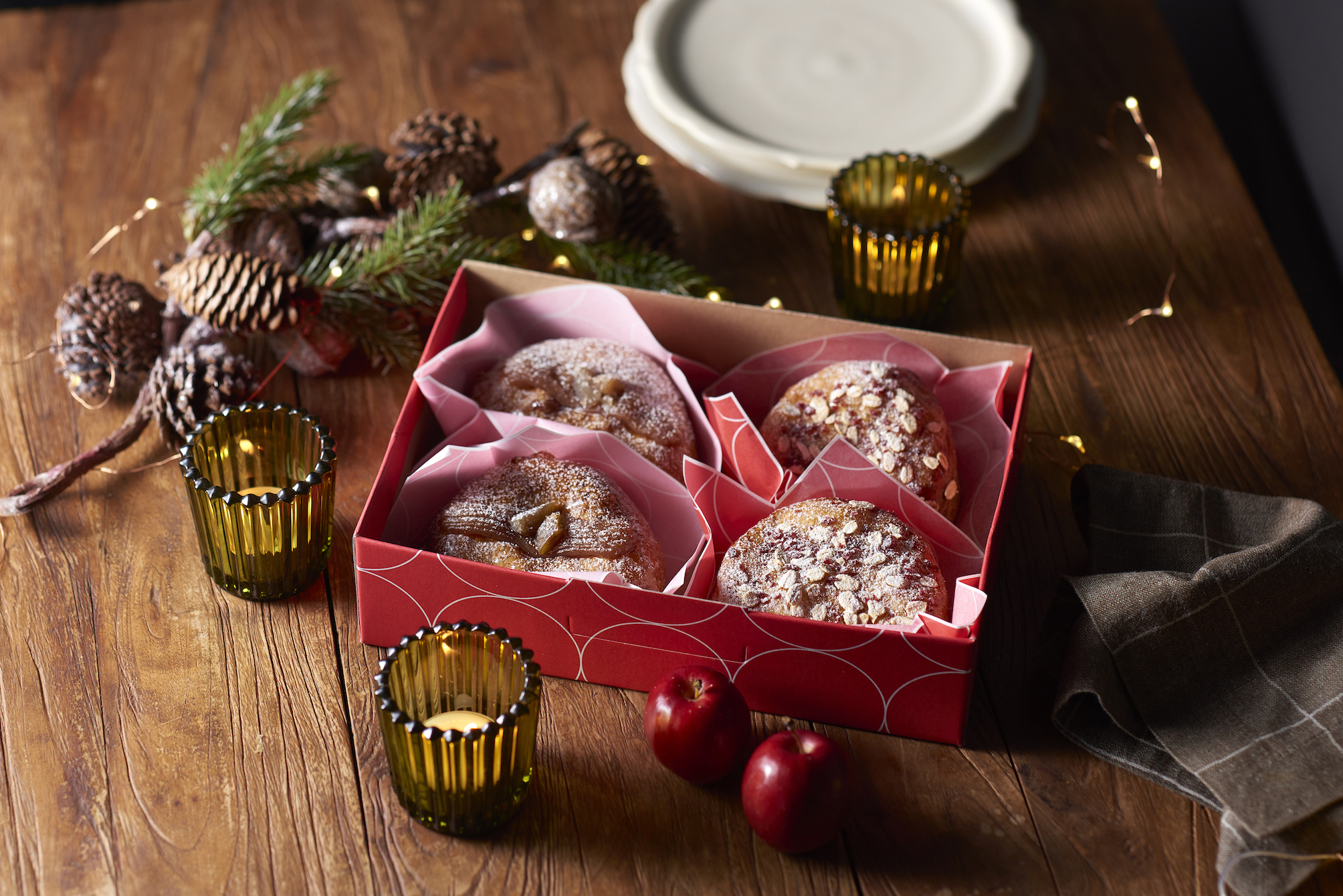  Apple、従業員にホリデーシーズンにカスタム Incase バックパックをプレゼント